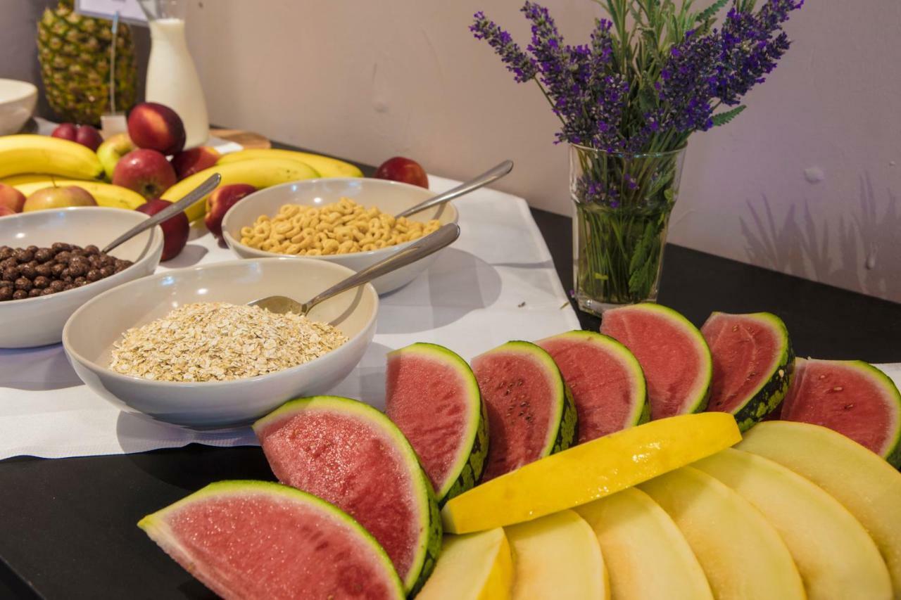 Olife Guesthouse มิลนา ภายนอก รูปภาพ