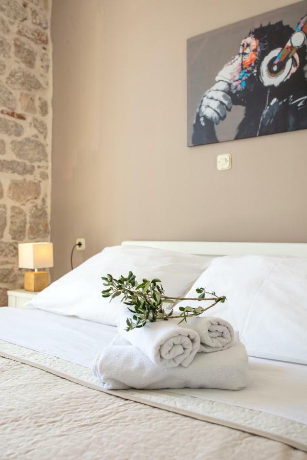 Olife Guesthouse มิลนา ภายนอก รูปภาพ